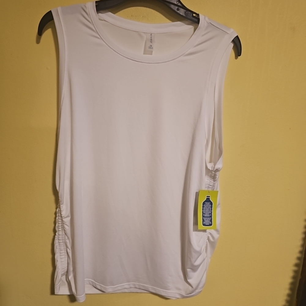 NWT Vively Women's Size 1X Solid White Active Tank Top Fast Dri Cinched Sides